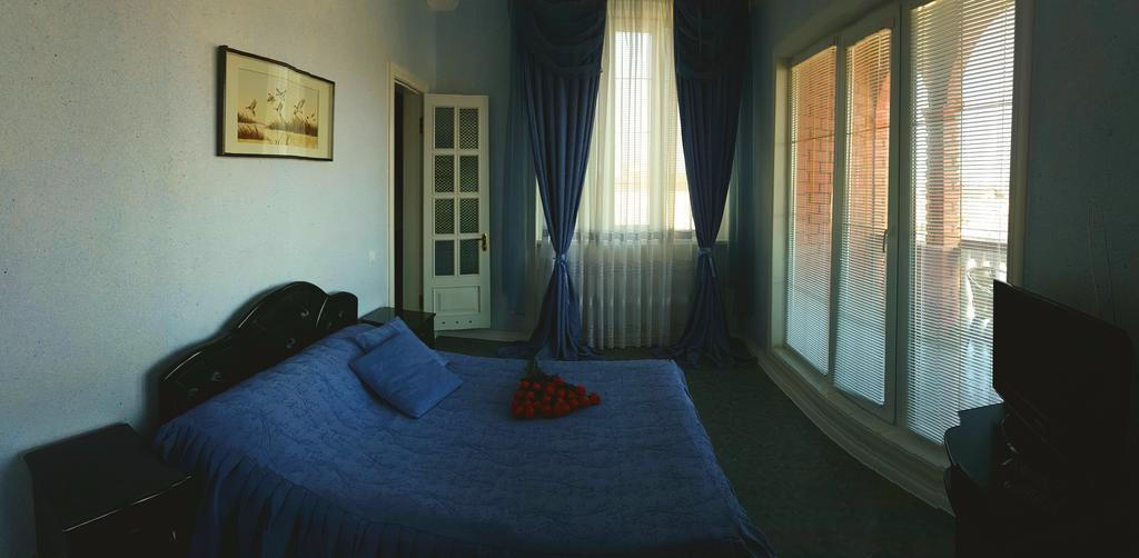 Versal Hotel Χερσών Εξωτερικό φωτογραφία