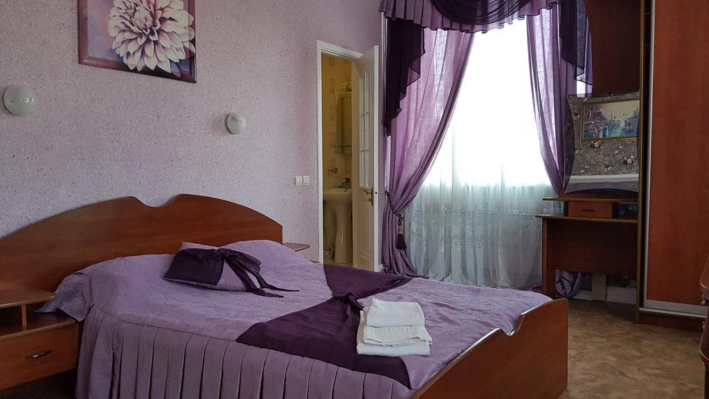 Versal Hotel Χερσών Εξωτερικό φωτογραφία