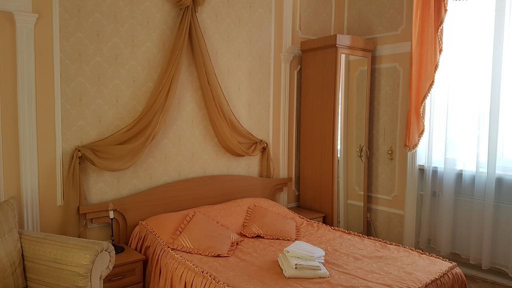 Versal Hotel Χερσών Εξωτερικό φωτογραφία